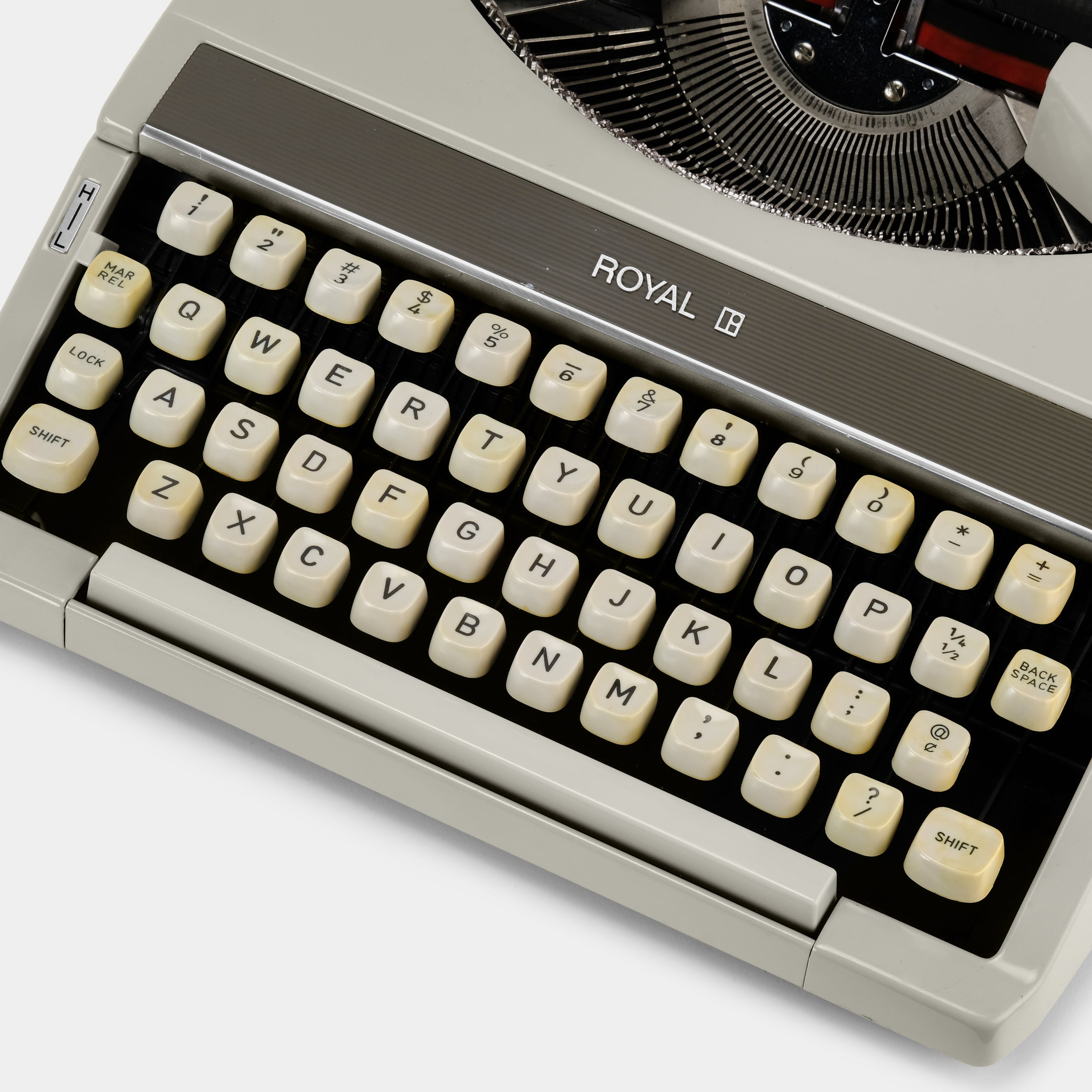Royal Mercury Beige Manual Typewriter and Case