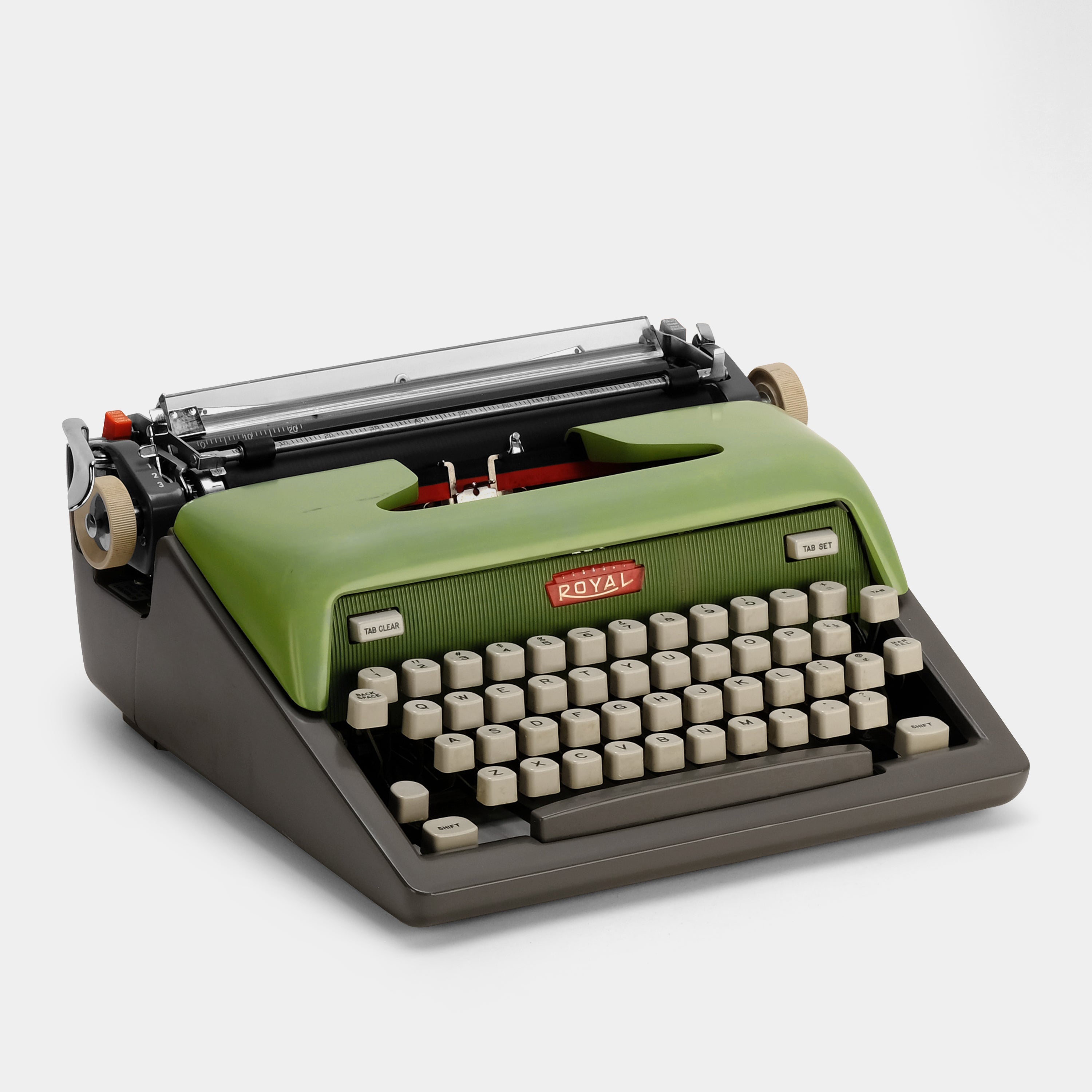 Antique Royal Futura 800 typewriter store