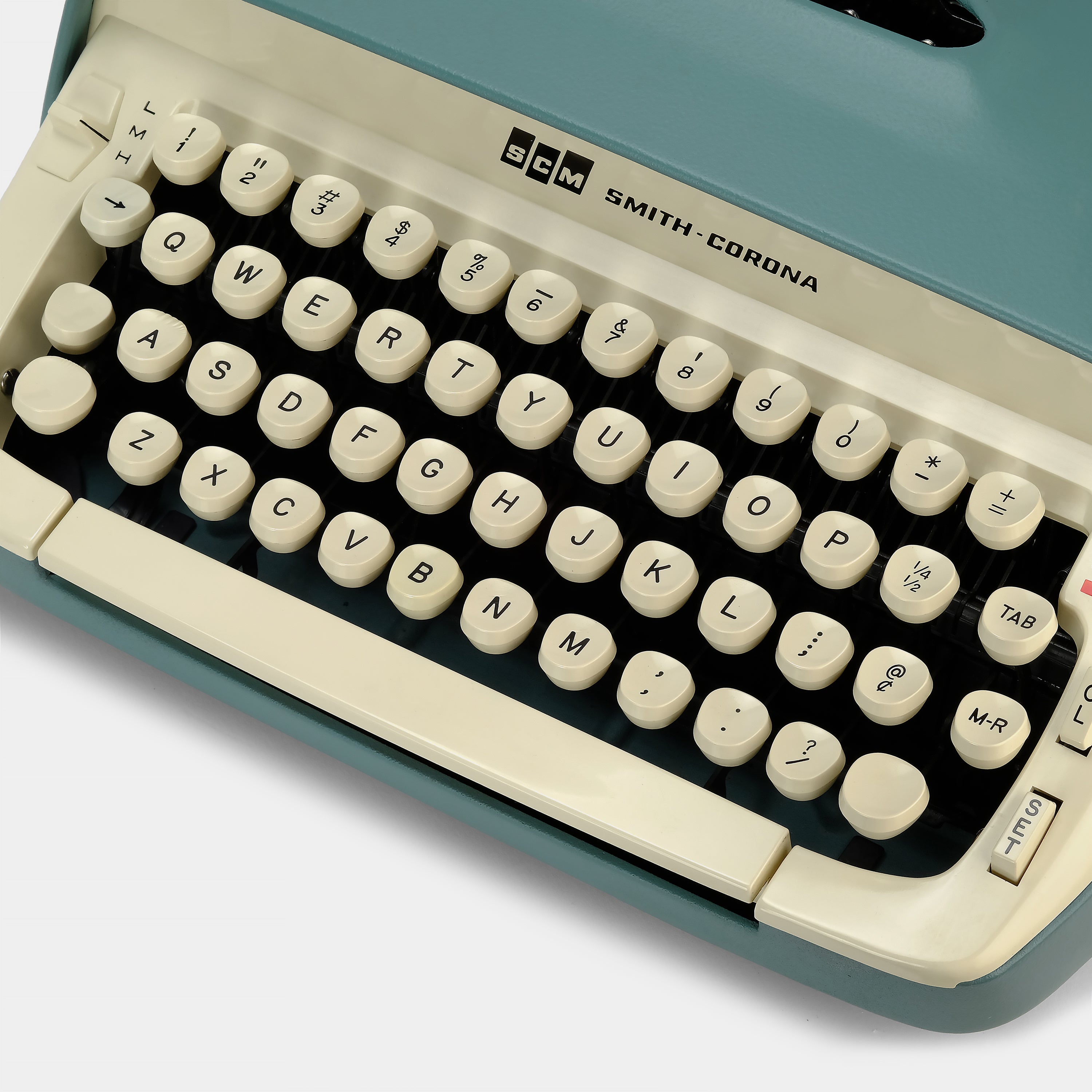 Smith-Corona Galaxie Blue Manual Typewriter and Case