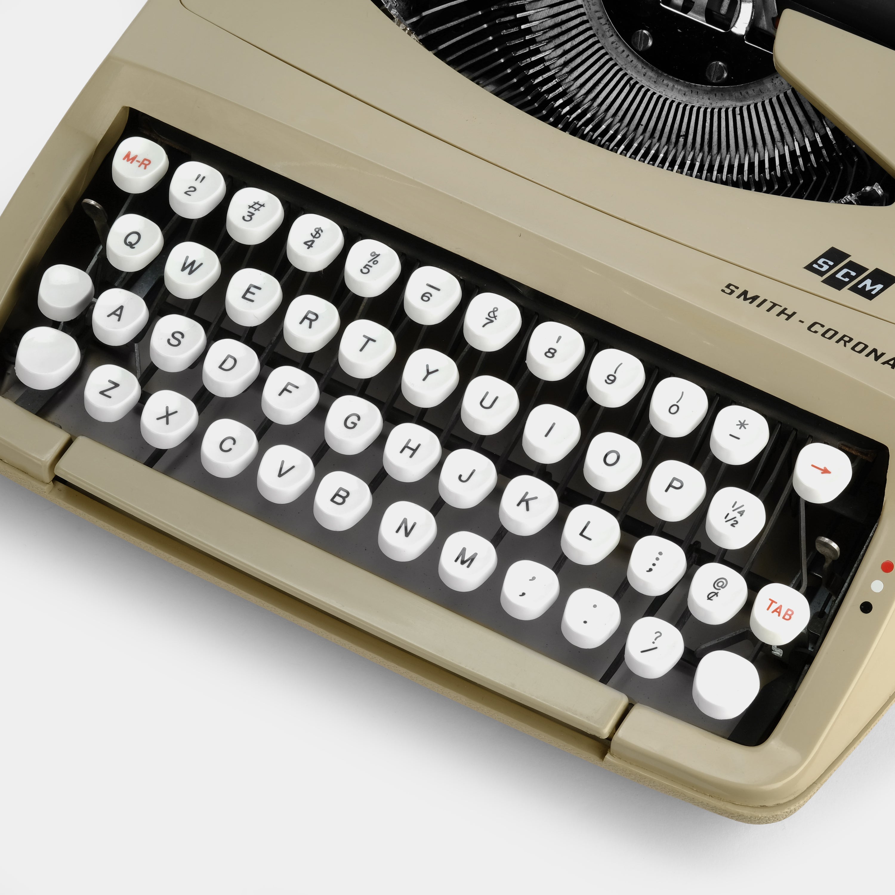 Smith-Corona Corsair Tan Manual Typewriter and Case