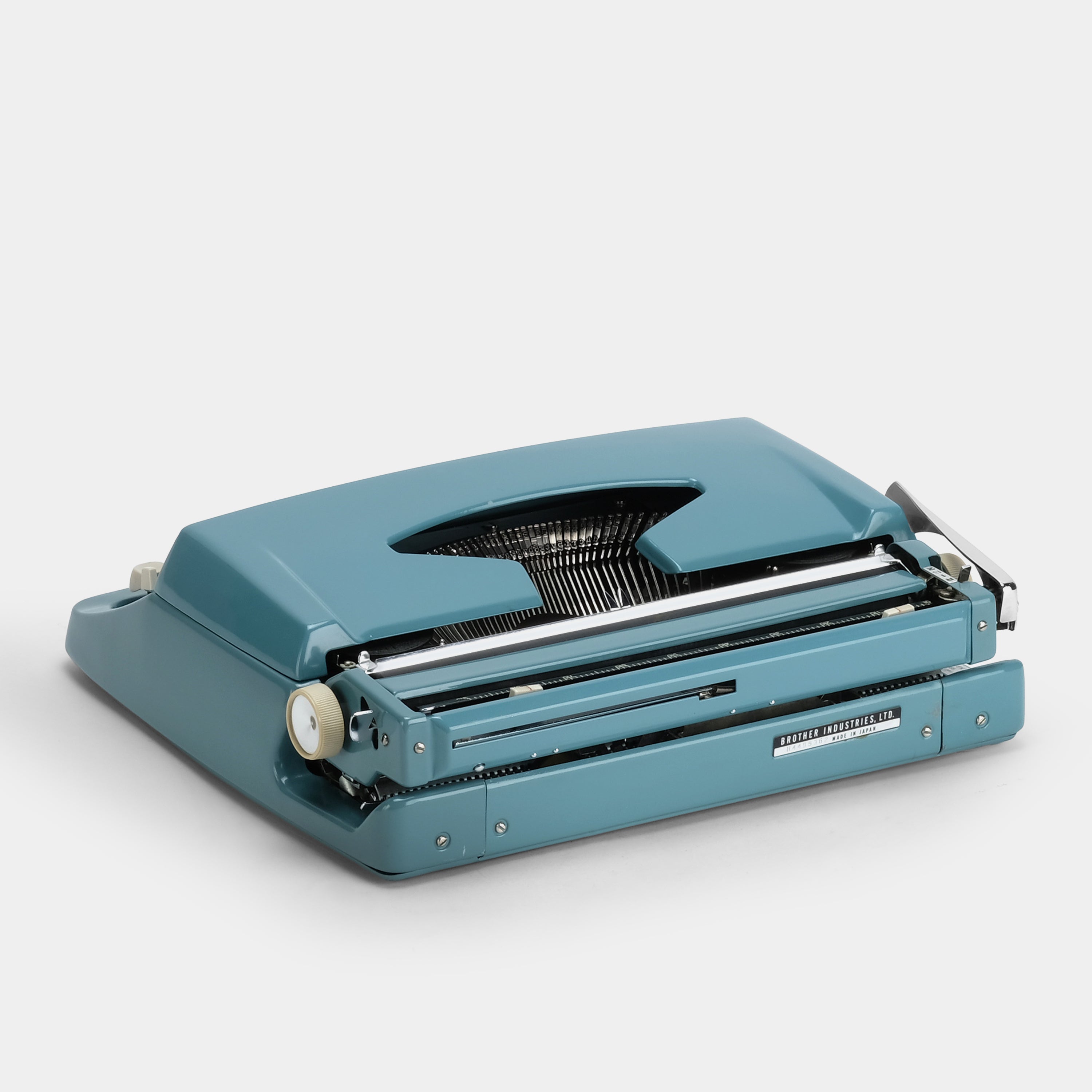 Brother De Luxe Teal Manual Typewriter and Case