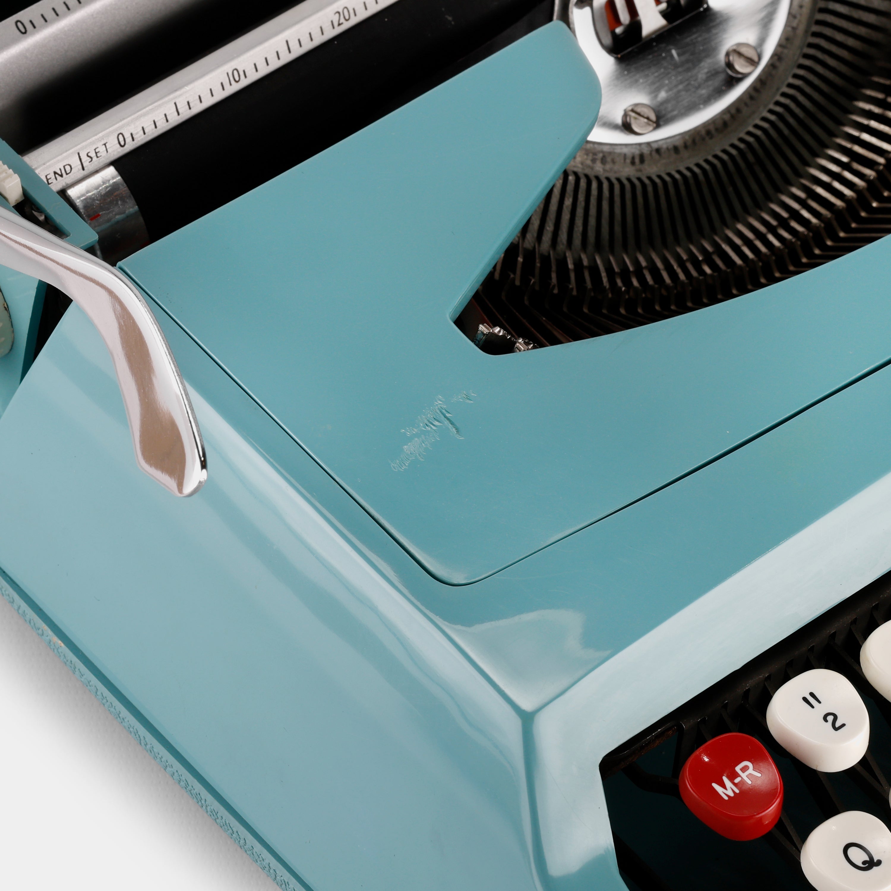 Smith-Corona Corsair Deluxe Turquoise Manual Typewriter and Case