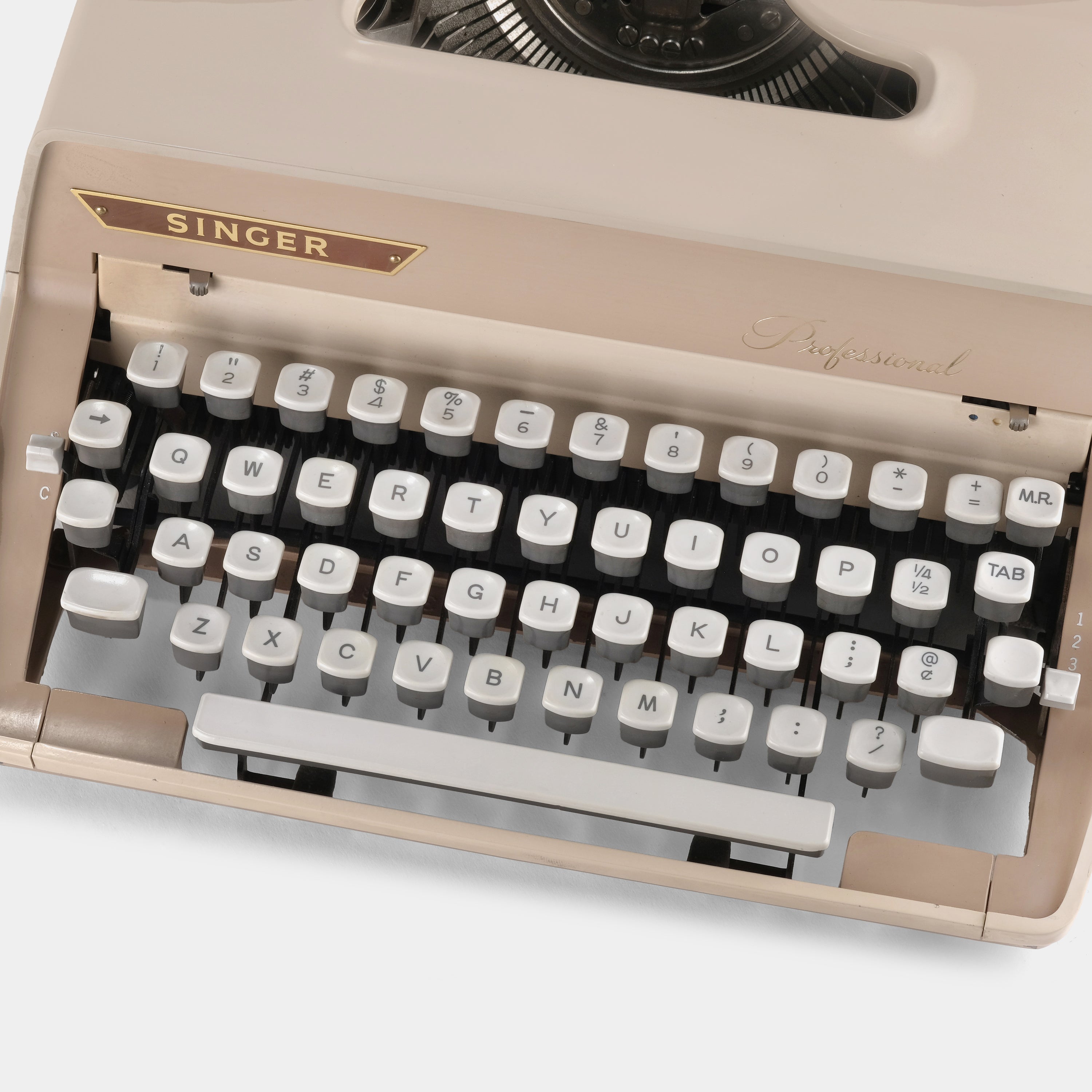 Singer Professional Beige Manual Typewriter and Case