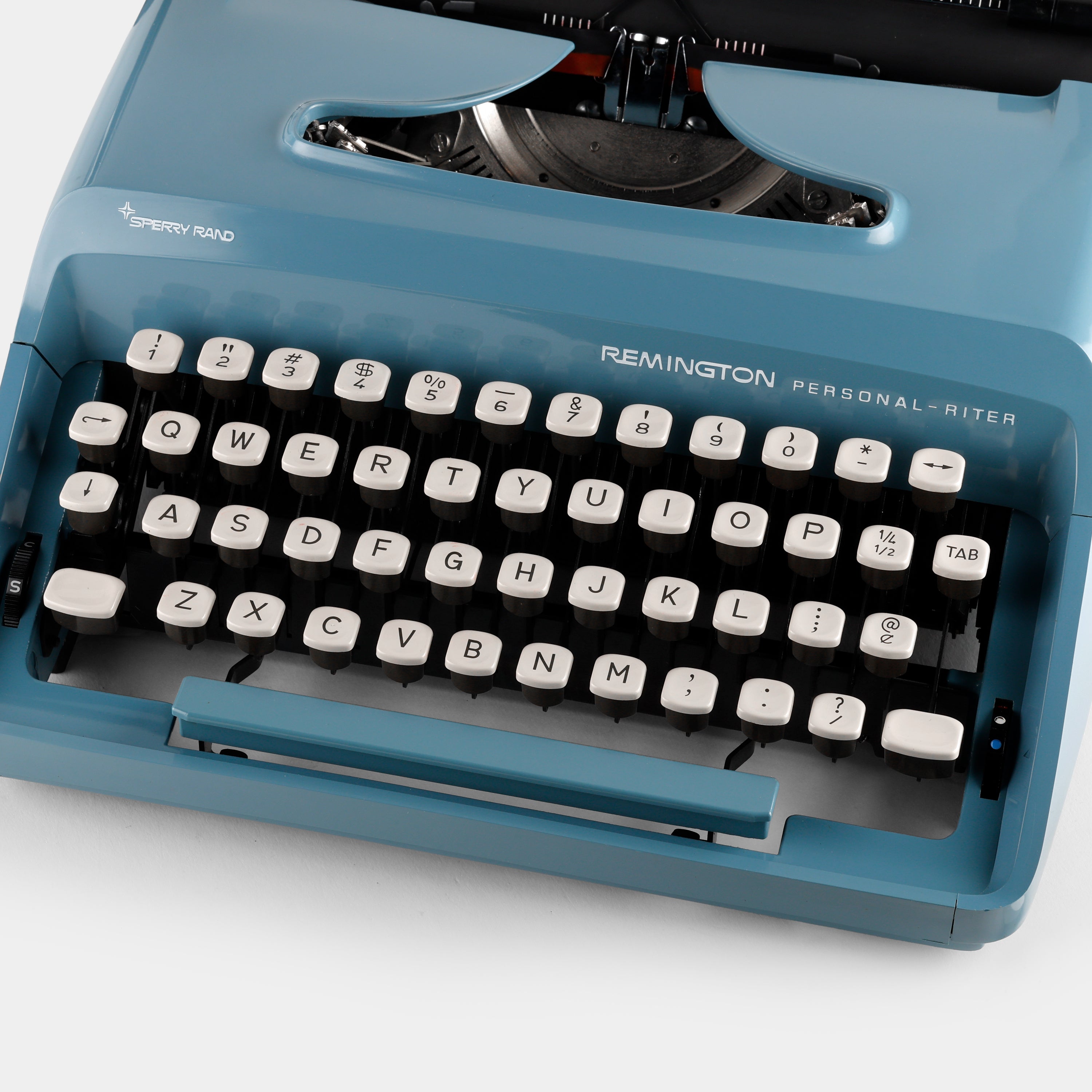 Remington Personal-Riter Manual Typewriter and Case – Retrospekt