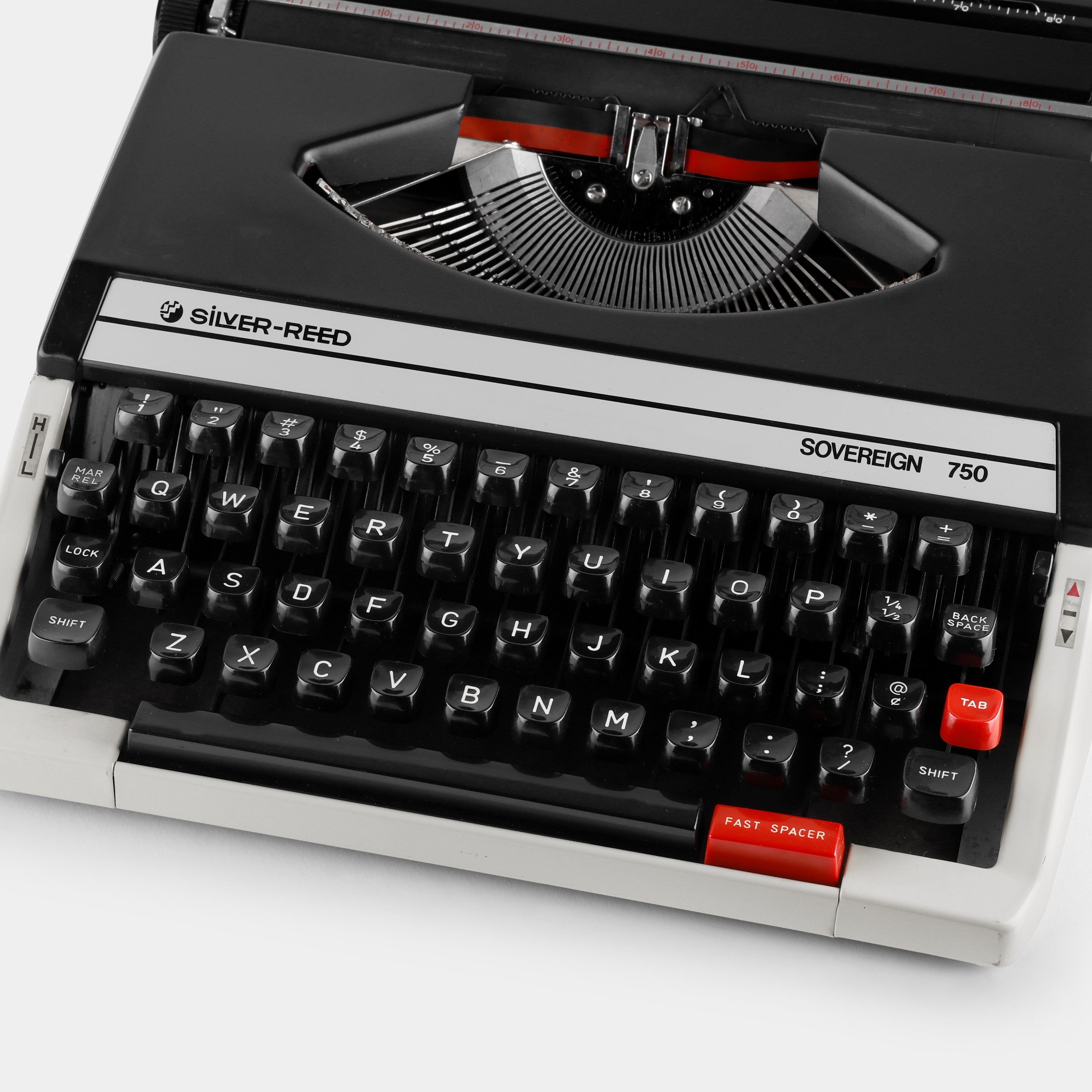 箱付き　タイプライター シルバーリード750 Silver-Reed Sovereign 750 Manual Typewriter and Case