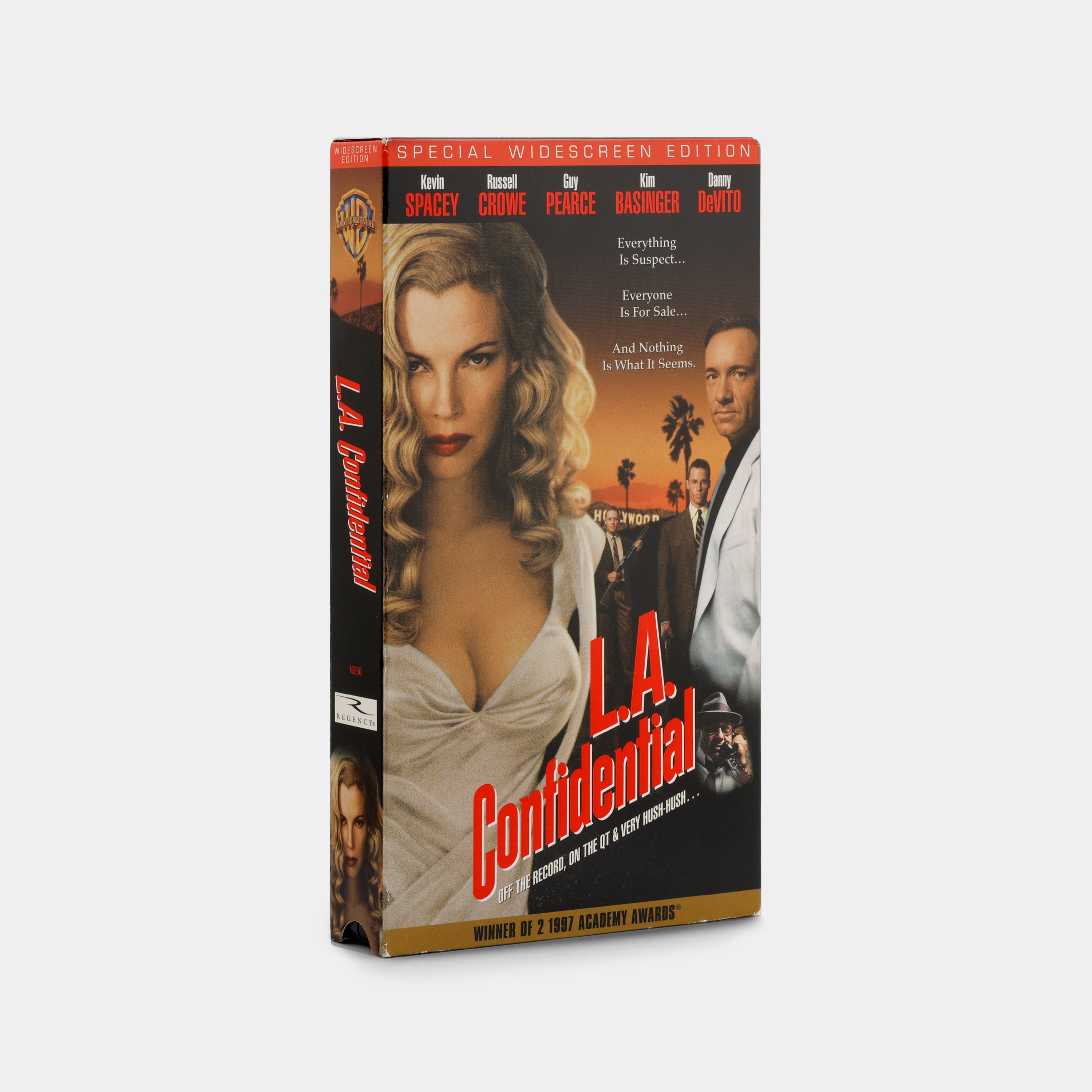 L.A. Confidential (Special Widescreen Edition) VHS Tape