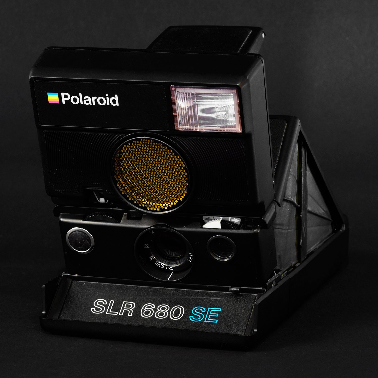 polaroid slr 680 camera