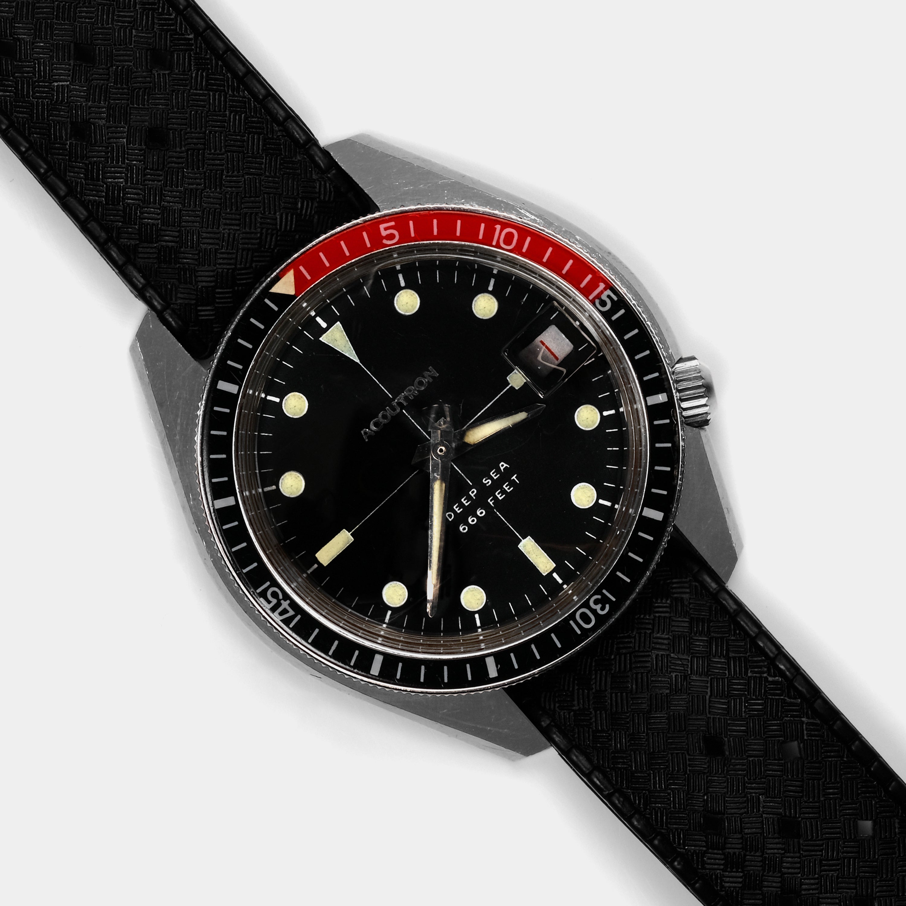 Accutron By Bulova Deep Sea 666 Feet "Devil Diver" Circa 1969 Wristwatch