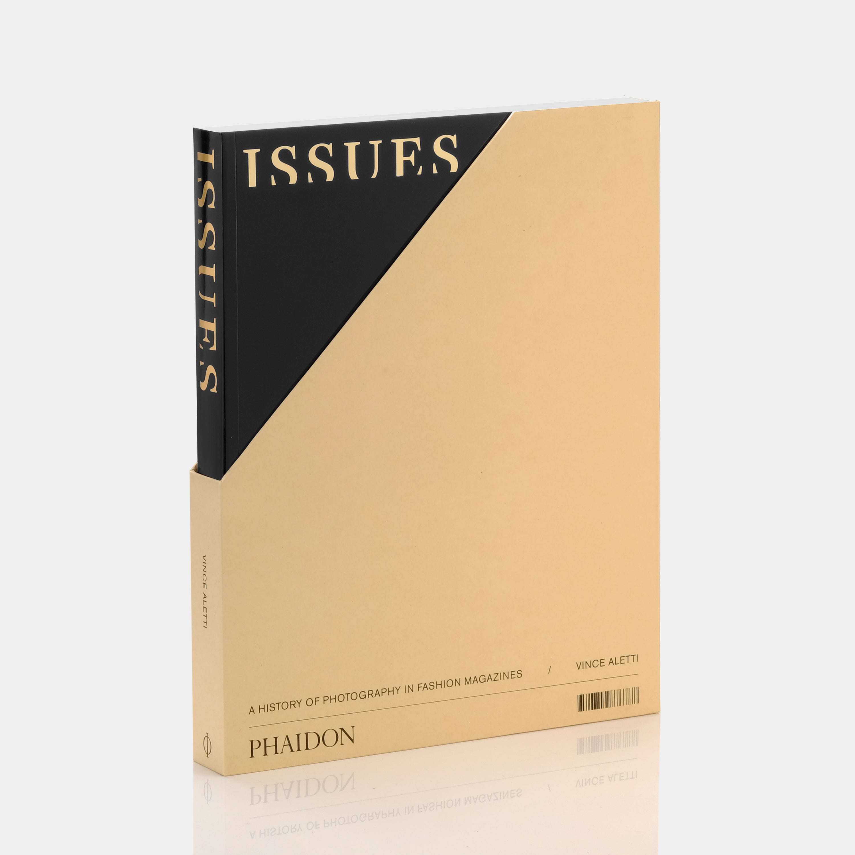 Issues: A History of Photography in Fashion Magazines Phaidon Book