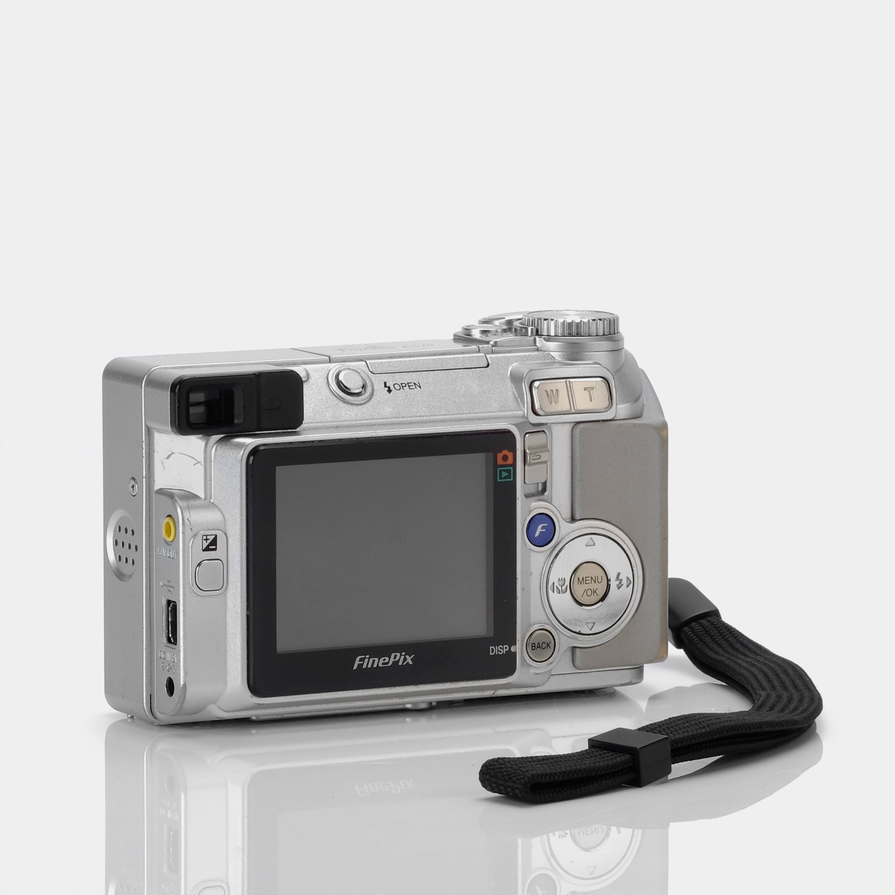 Fujifilm FinePix E510 Point and Shoot Digital Camera