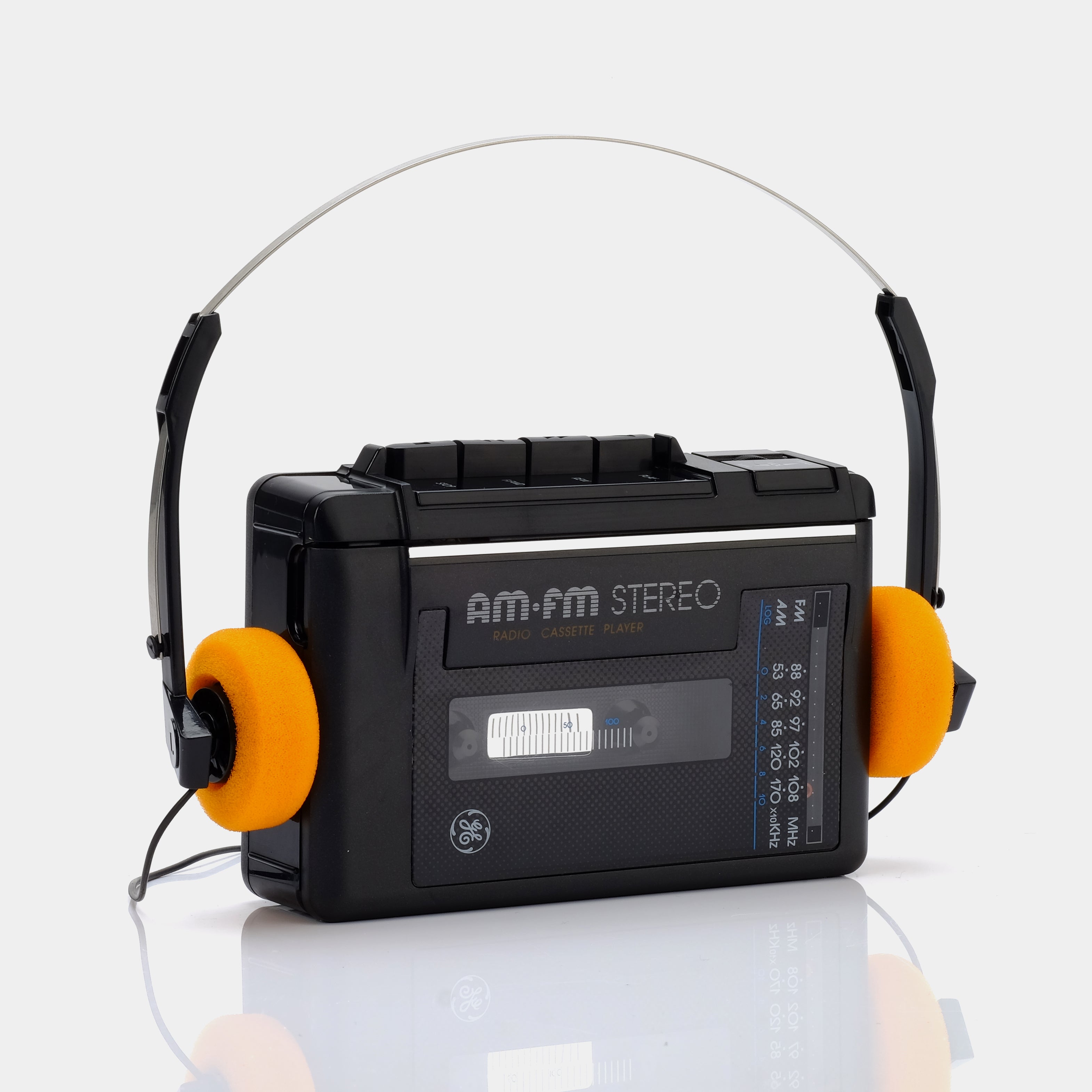 General Electric 3-5473B AM/FM Portable Cassette Player