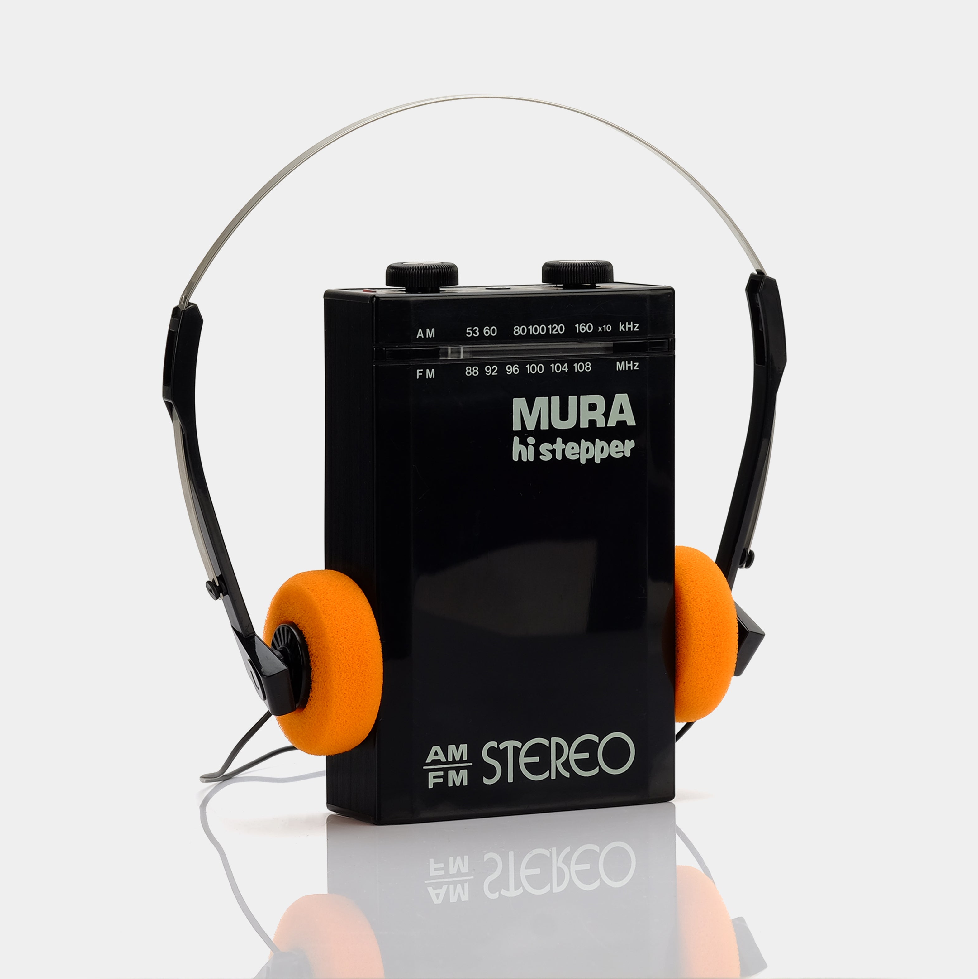 Mura Hi-Stepper AM/FM Portable Radio