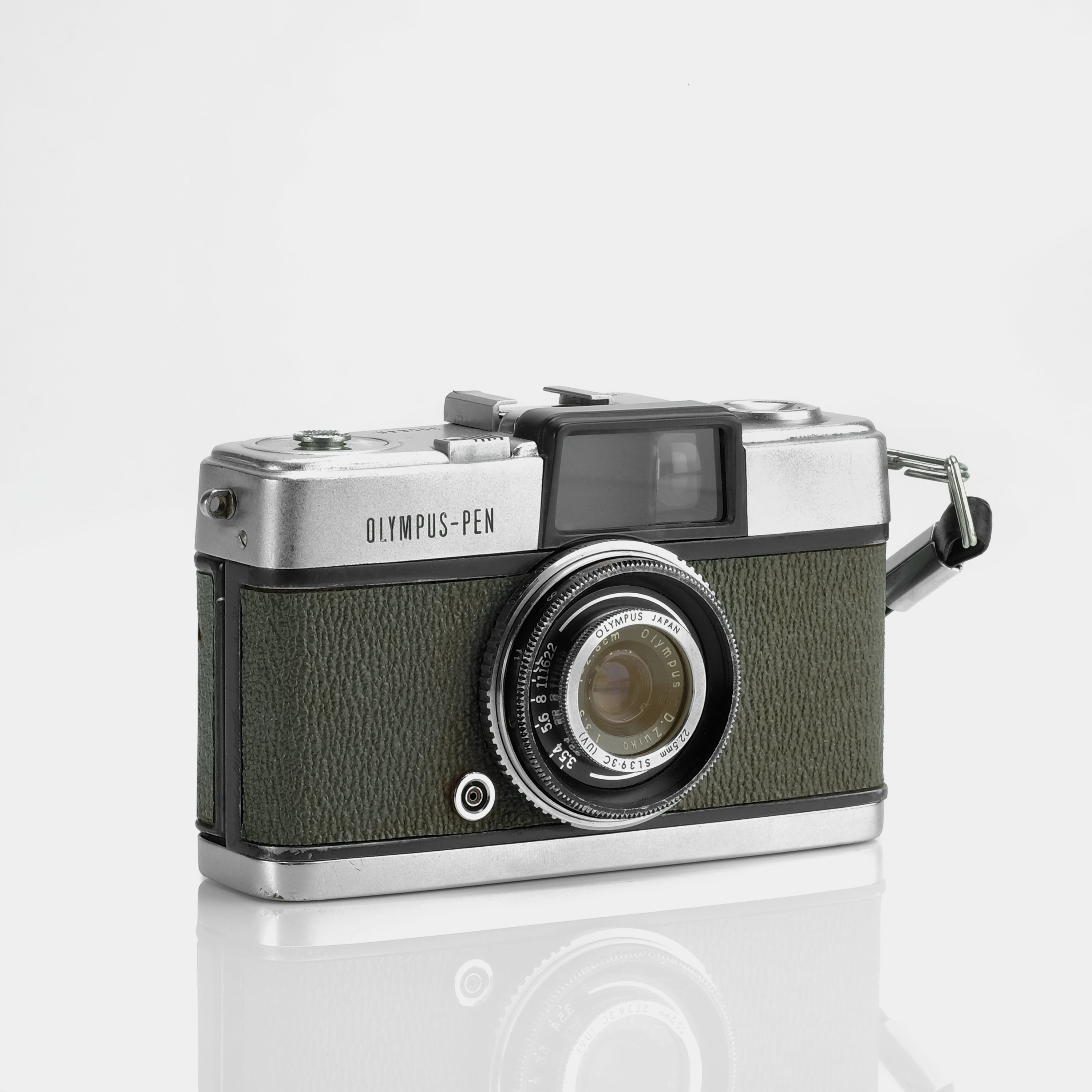 Olympus Pen (1st Model, Version 2) 35mm Film Camera