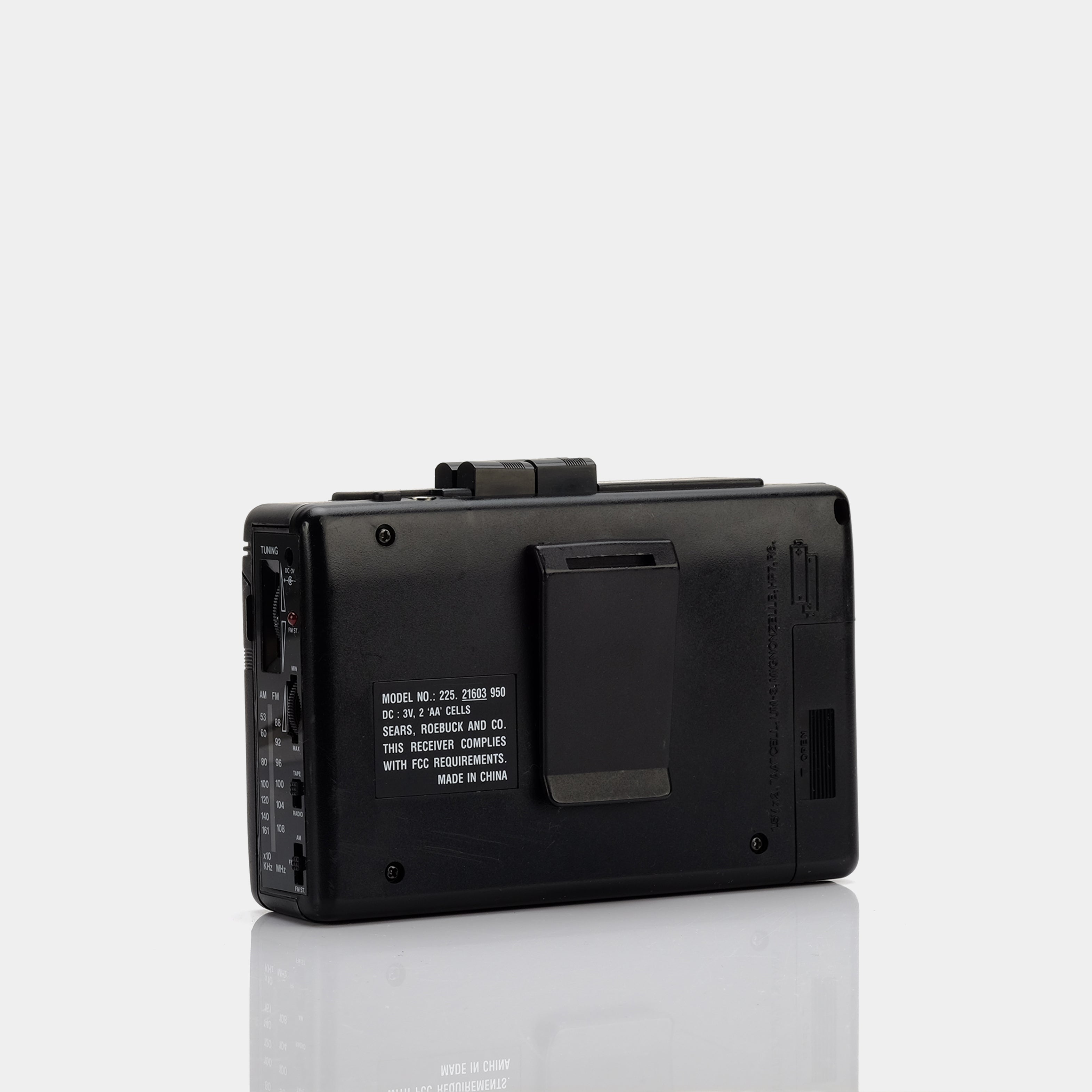 SR 2000 Series AM/FM Portable Cassette Player