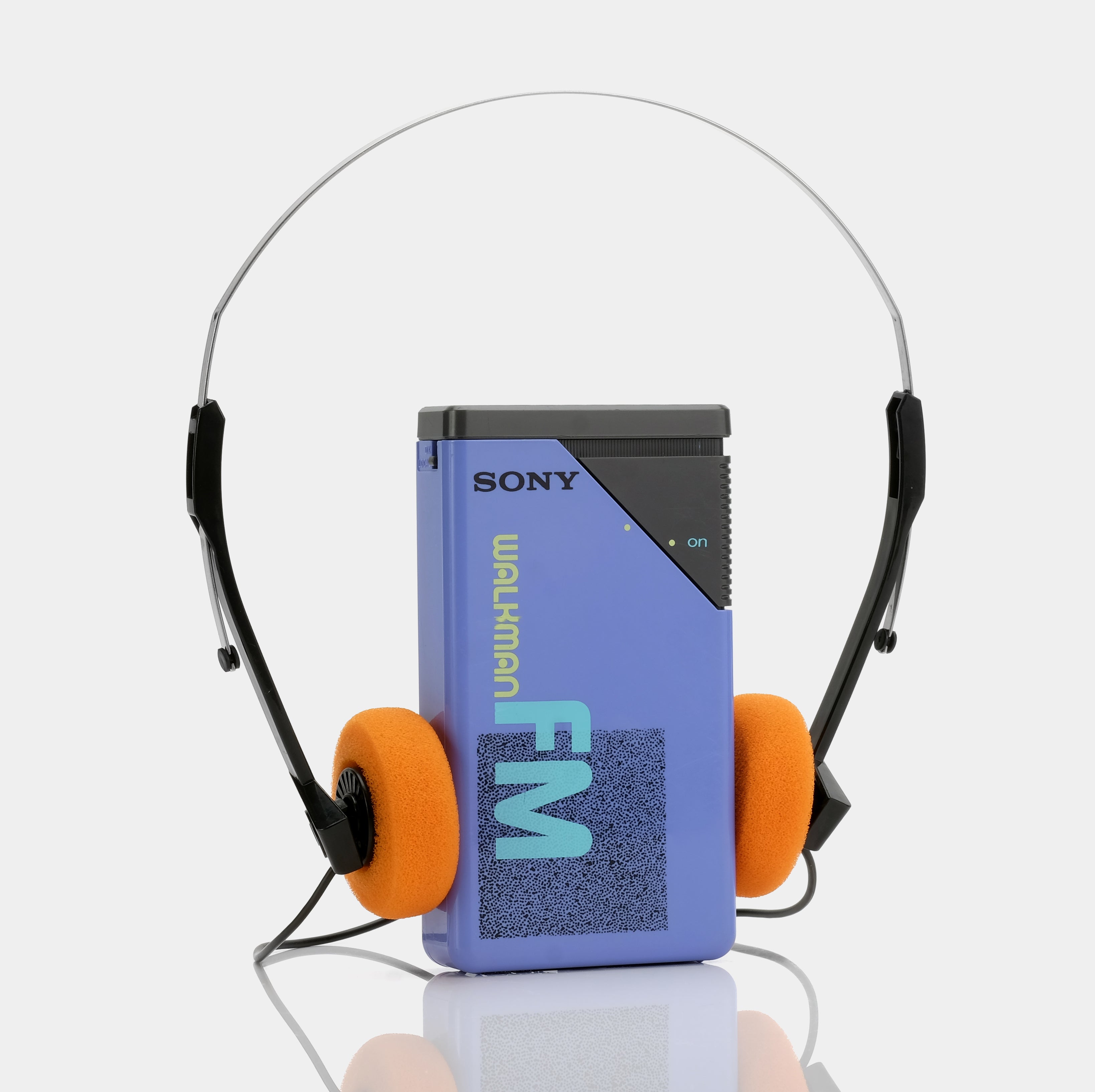 Vtg Black SONY FM Stereo Walkman SRF-16W Portable with Belt Clip