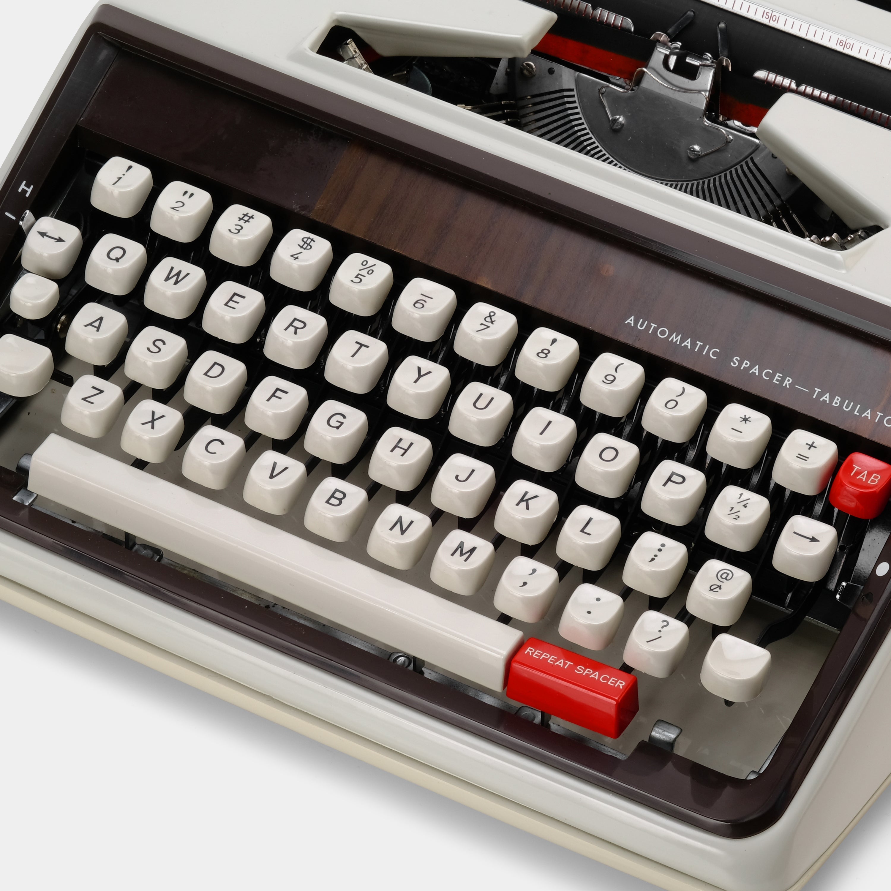 Brother Wizard TrueType Beige Manual Typewriter and Case