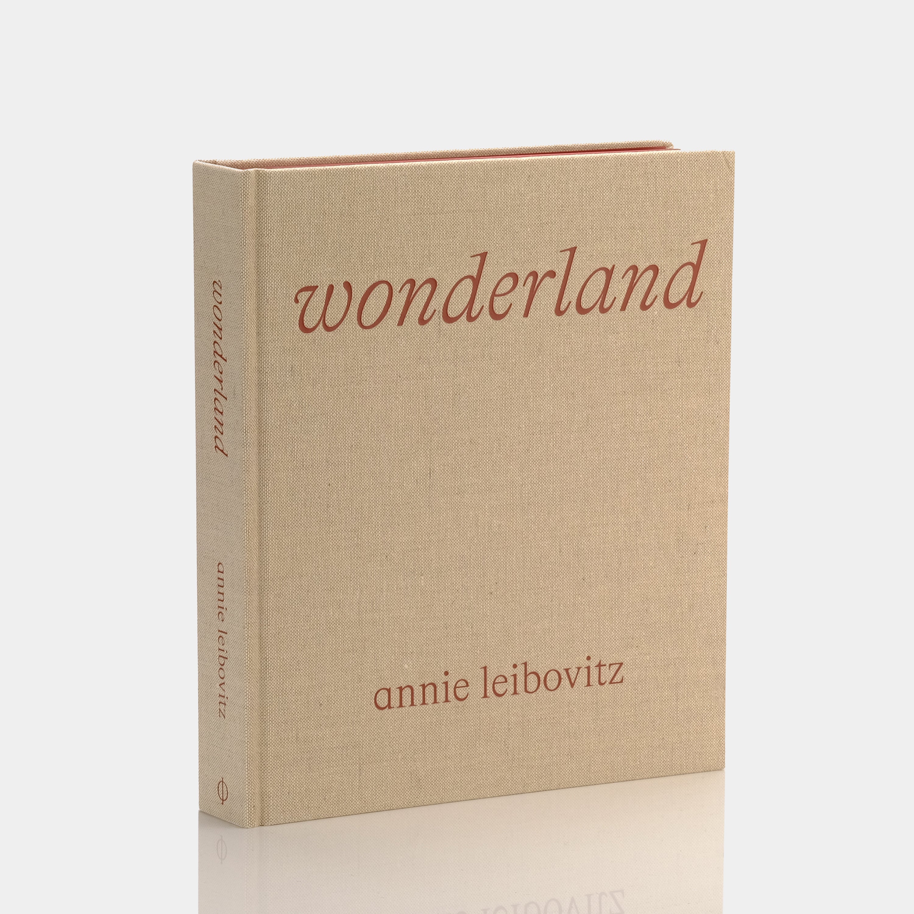 Annie Leibovitz: Wonderland Phaidon Book