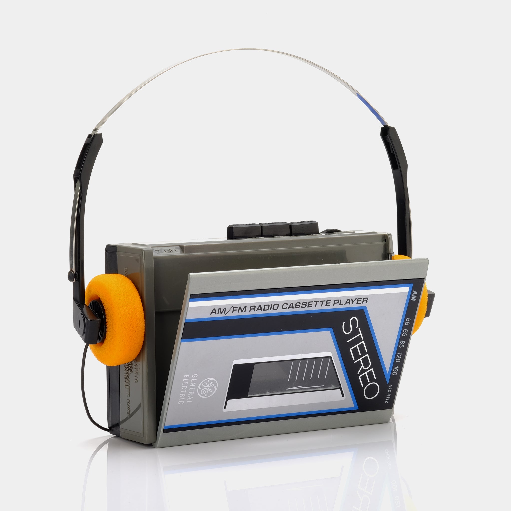 General Electric 3-5432A AM/FM Portable Cassette Player