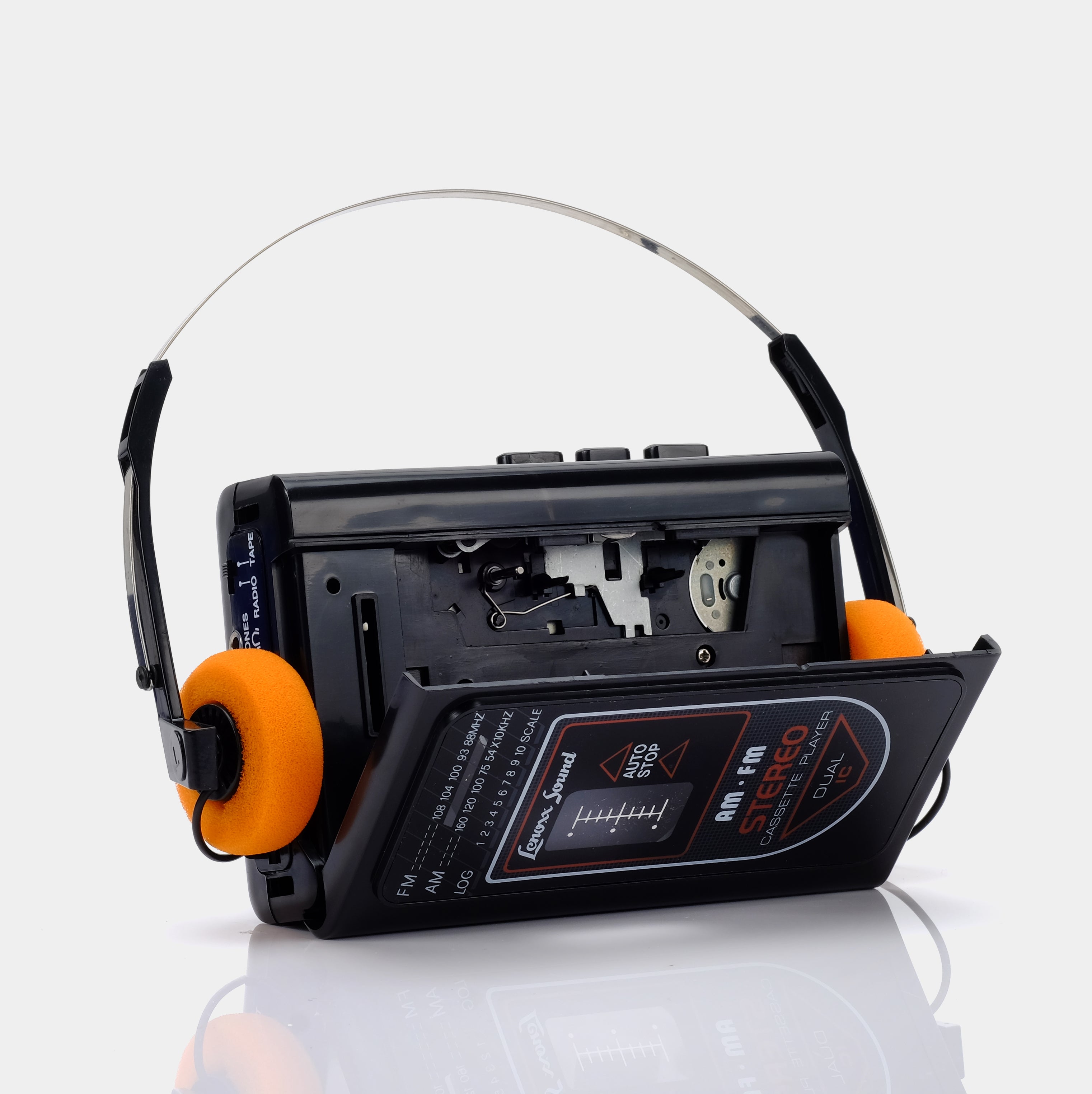 Lenoxx Sound Model 909 AM/FM Portable Cassette Player